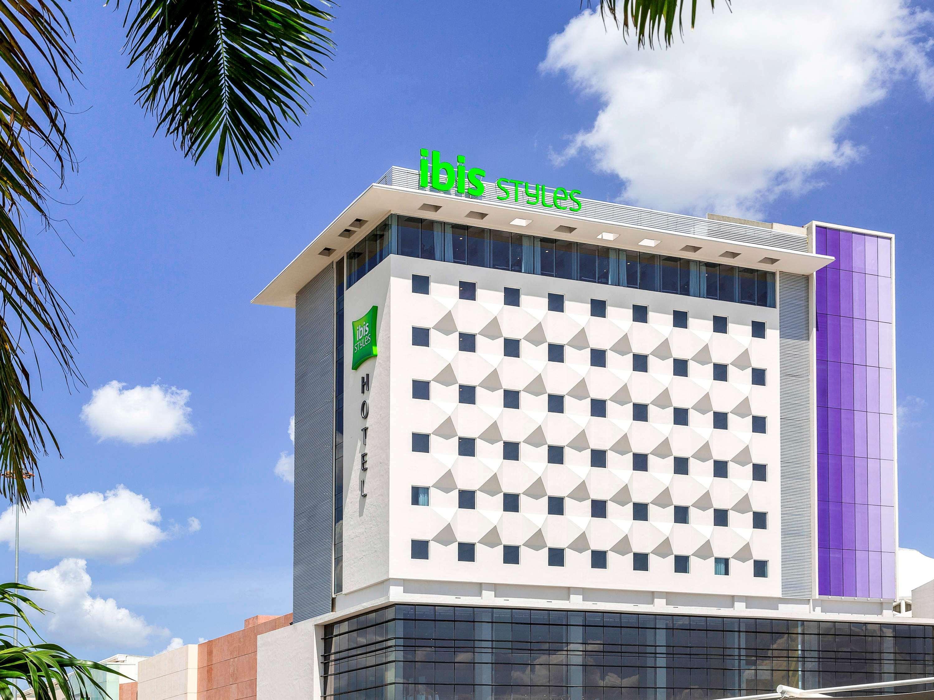 Ibis Styles Merida Galerias Zewnętrze zdjęcie