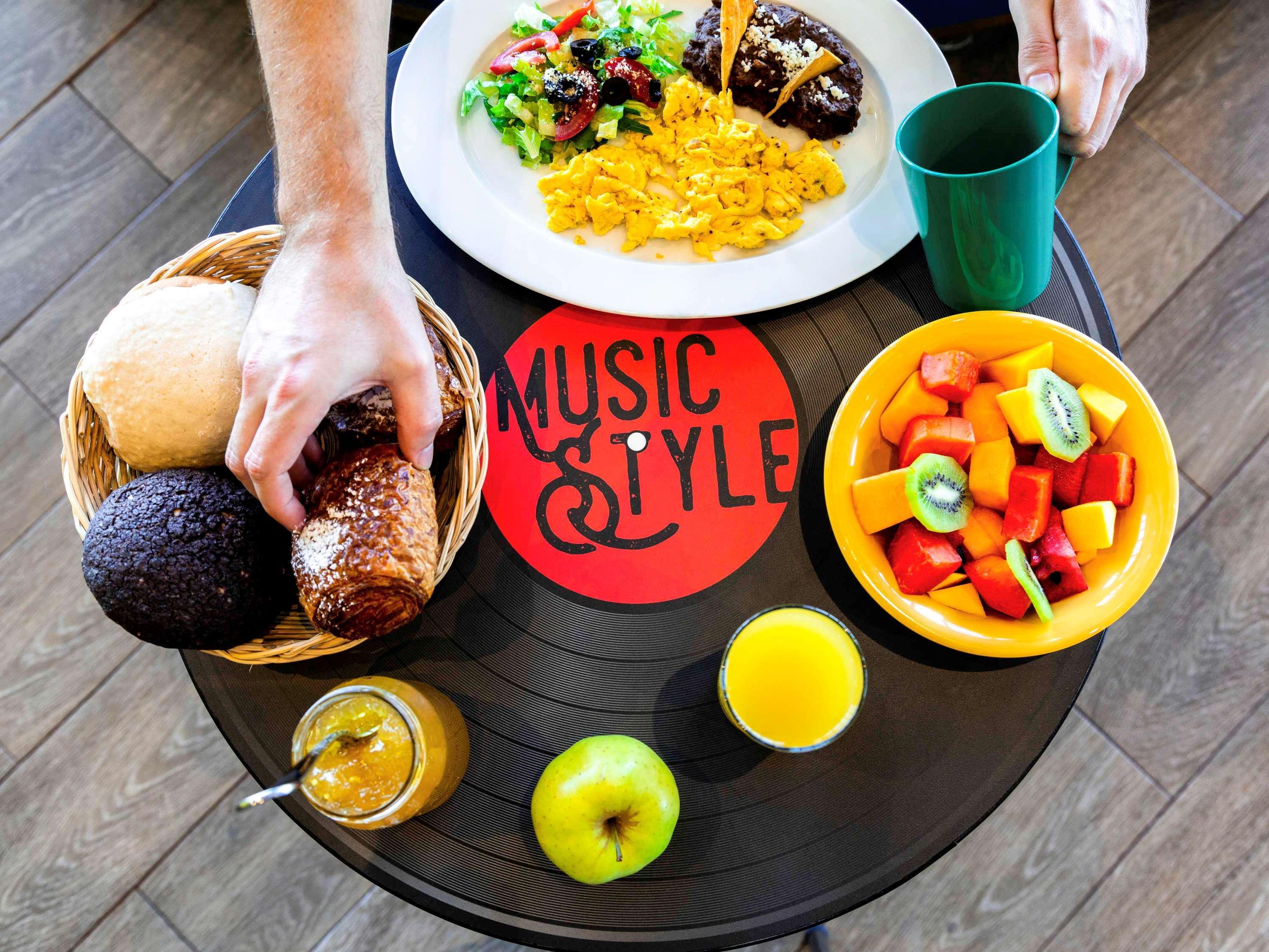 Ibis Styles Merida Galerias Zewnętrze zdjęcie