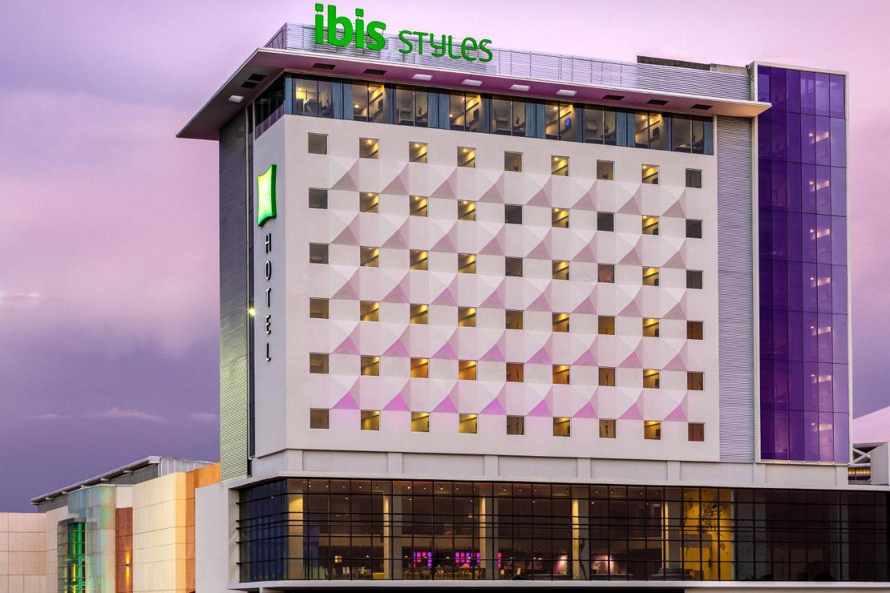 Ibis Styles Merida Galerias Zewnętrze zdjęcie
